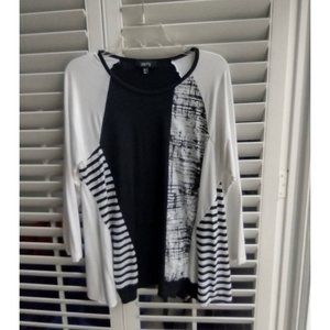 Comfy long sleeve black and white